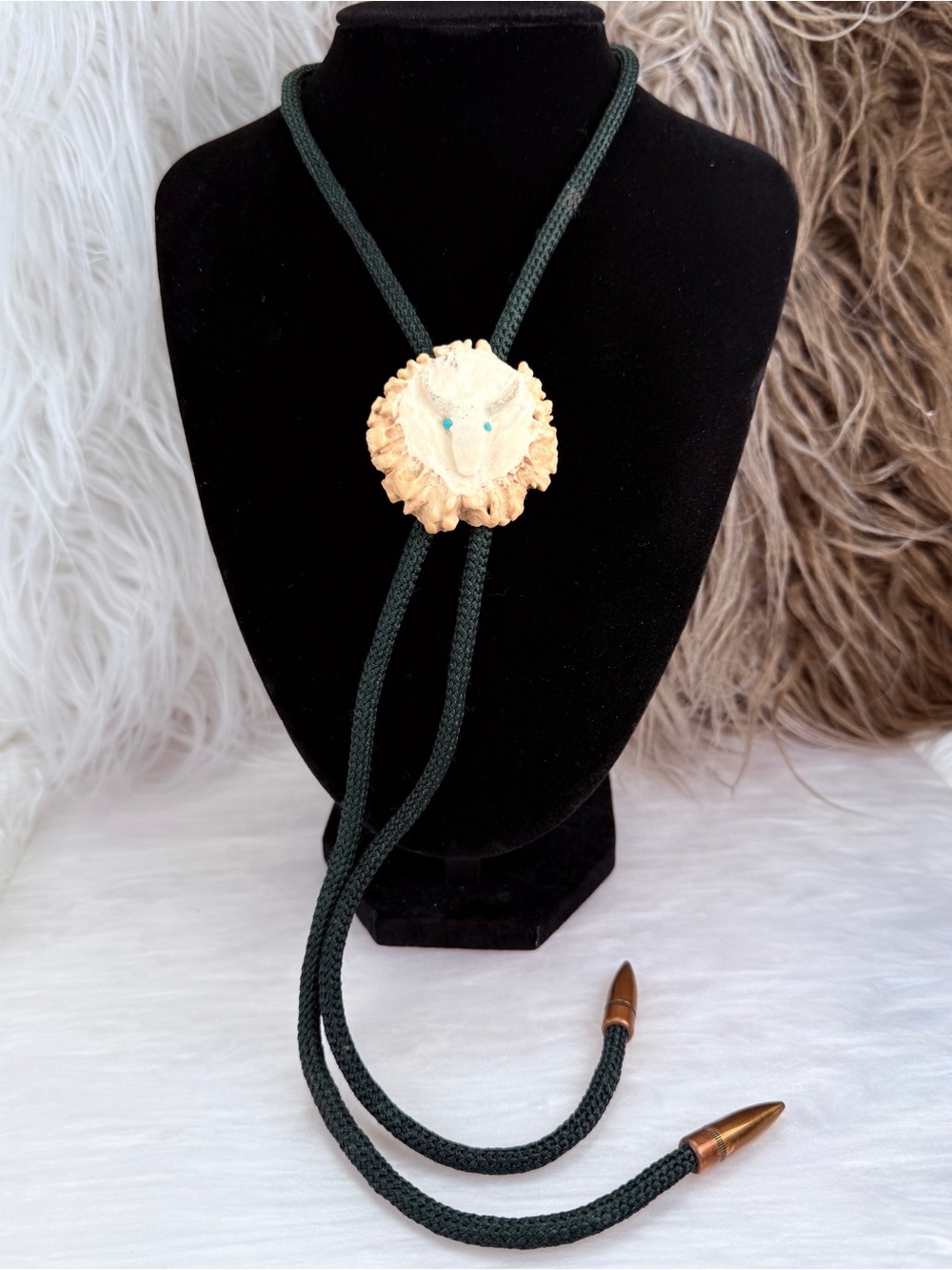 Vintage Carved Antler Bighorn Sheep Bolo Tie Turquoise Blue Eyes Western